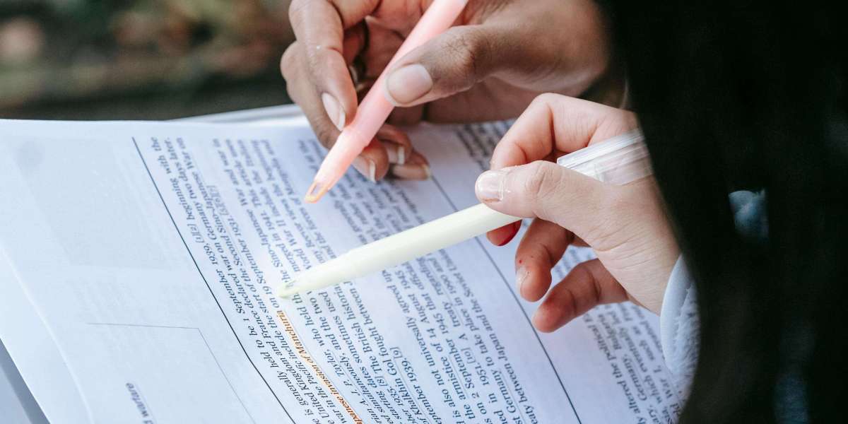 How Does LNAT Tutoring Dubai Help You Build Test Skills and Confidence?