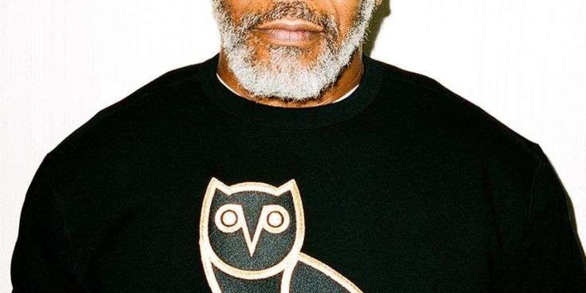 URBAN ARMOR: Deciphering the OVO Hoodie and White Fox Hoodie in the Contemporary Metropolis