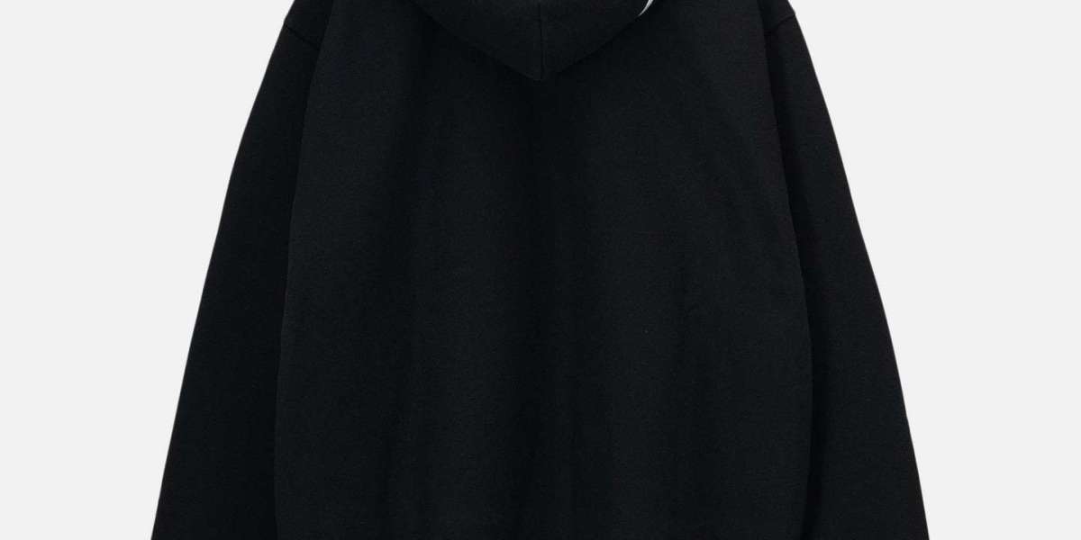 How Stussy Hoodie Changed the Way People Dress Casually