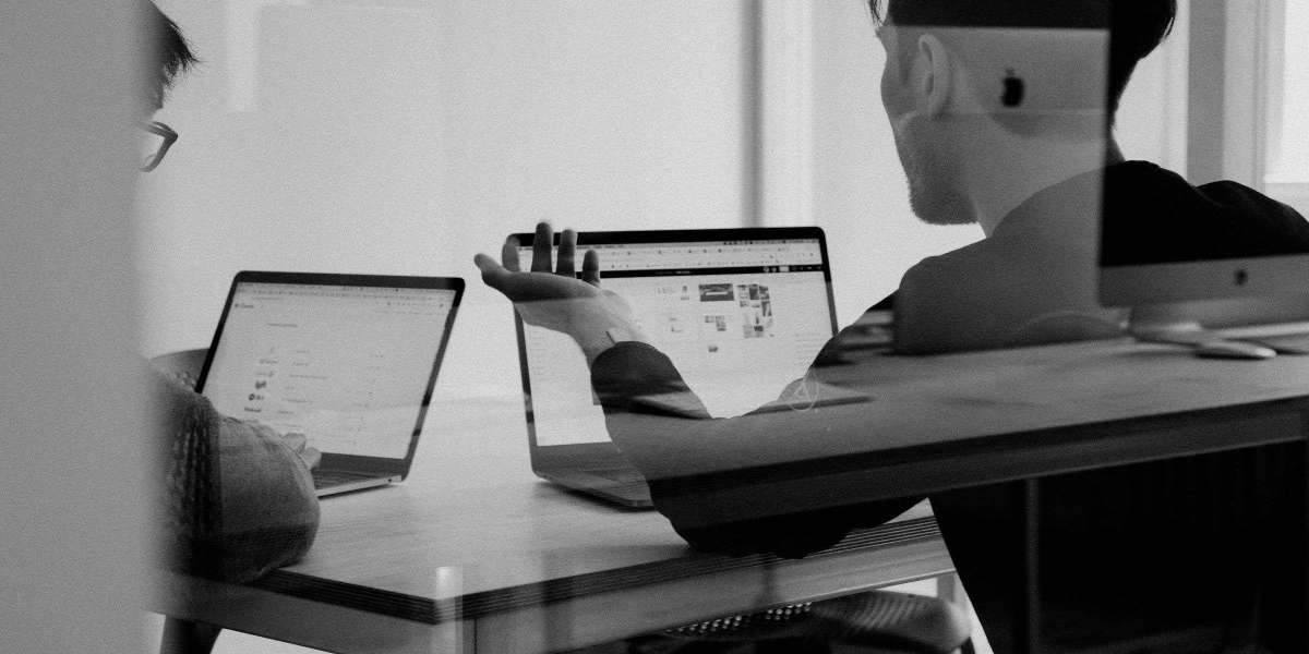 Spend Analytics Services: Uncover Hidden Spend Leaks and Regain Cost Control