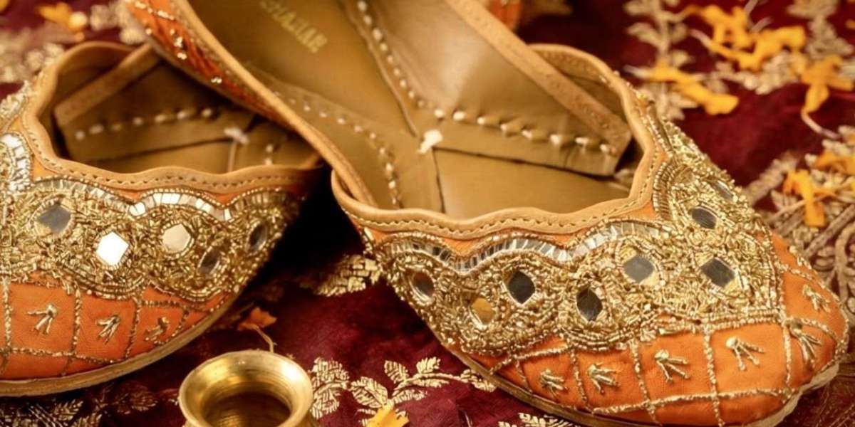What Makes Bridal Juttis Better Than Heels for Wedding Functions?