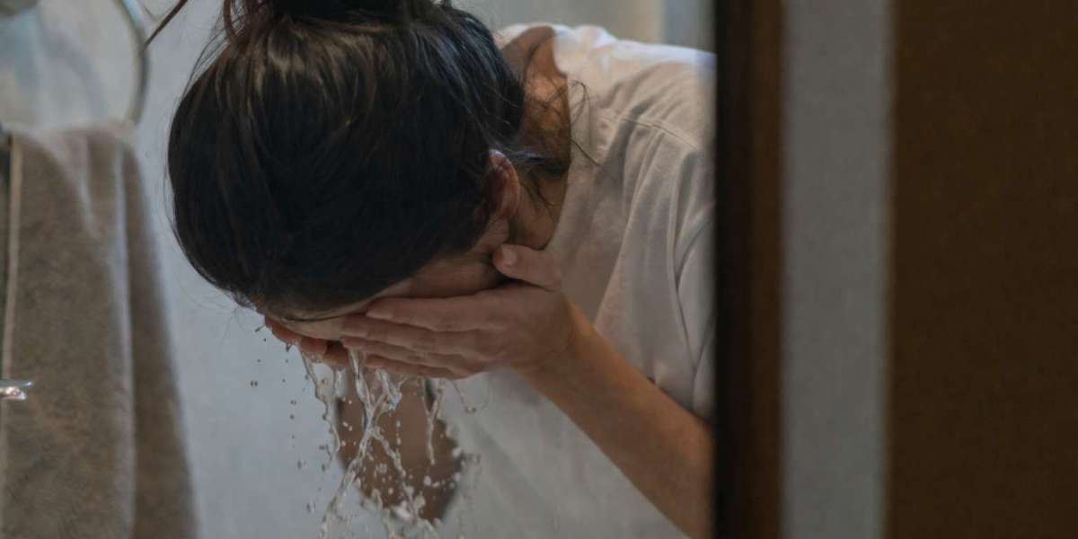 I Tried 7 Branded Facewashes in Pakistan for 30 Days — Here's What My Skin Actually Said