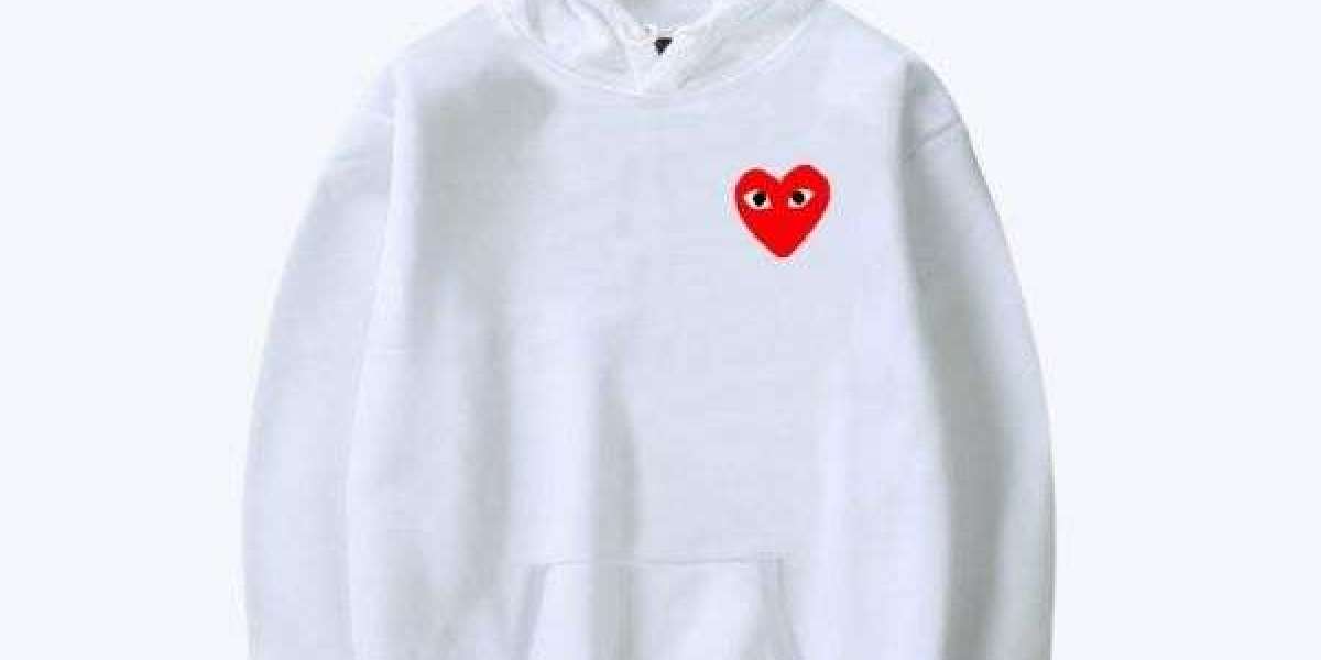 Saint Vanity Hoodie: Modern Streetwear That Balances Style and Comfort.