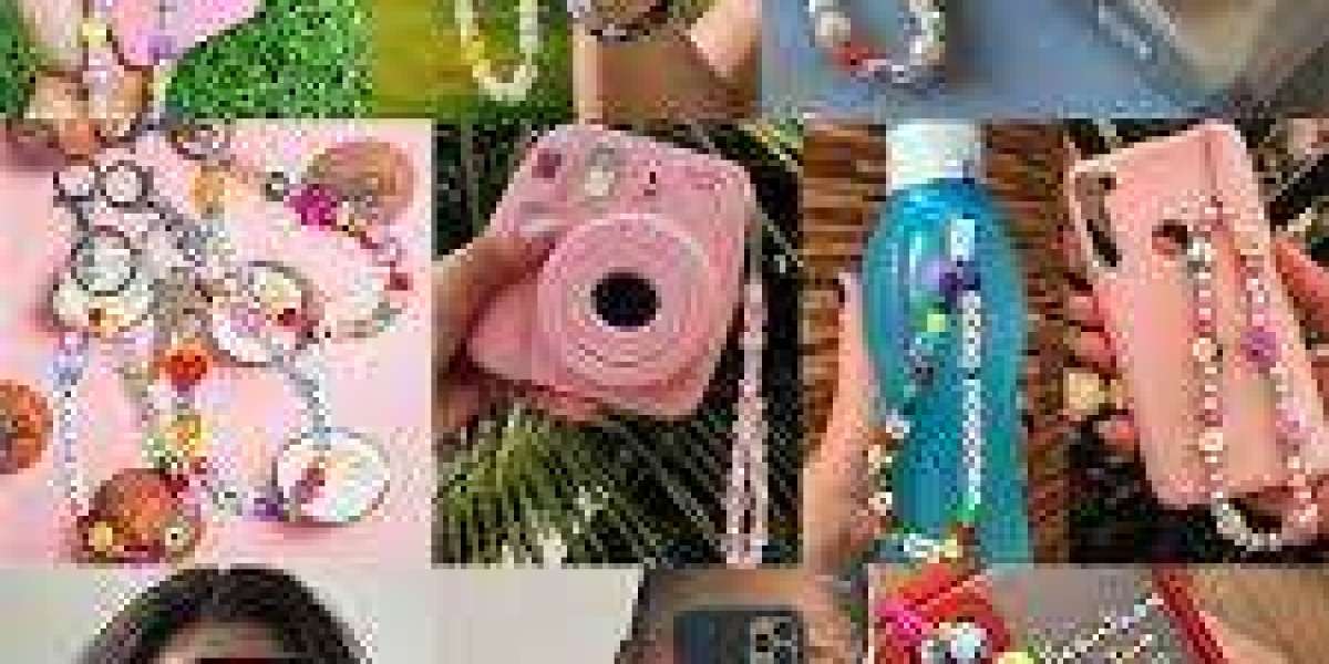 The Cutest Phone Charms to Personalize Your Daily Tech Setup