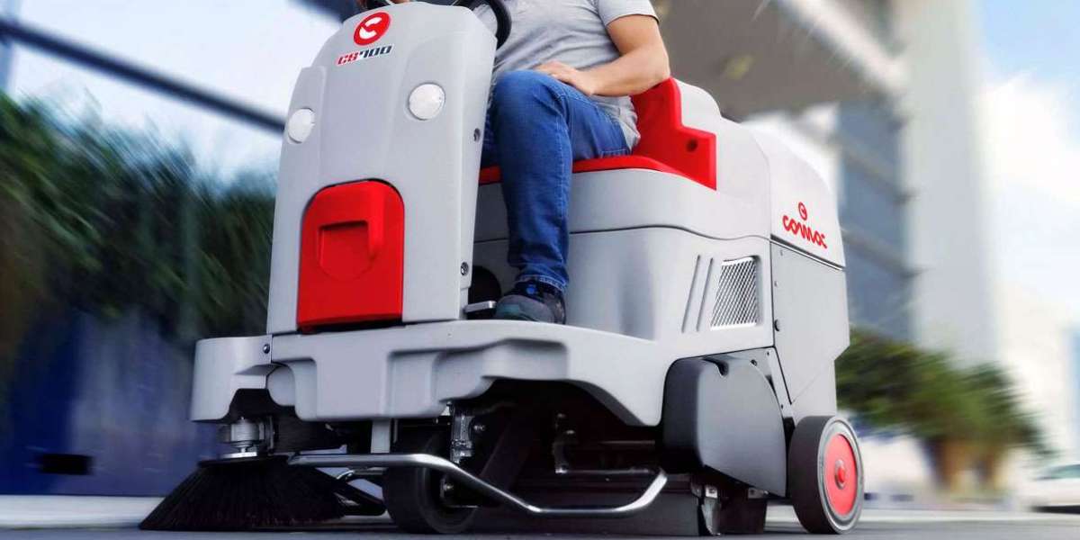 Single Disc Scrubbing Machines: Floor Polishing Hacks for Commercial Spaces