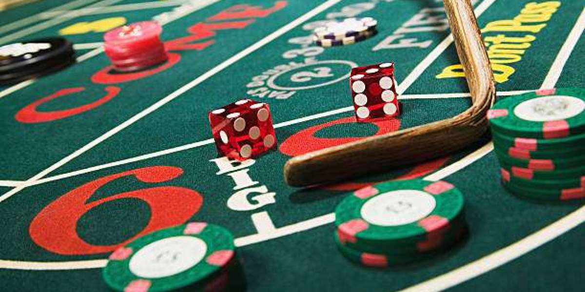 Sikkerhed og ansvarligt spil i online casinoer: Hvordan man beskytter sig selv i den digitale verden