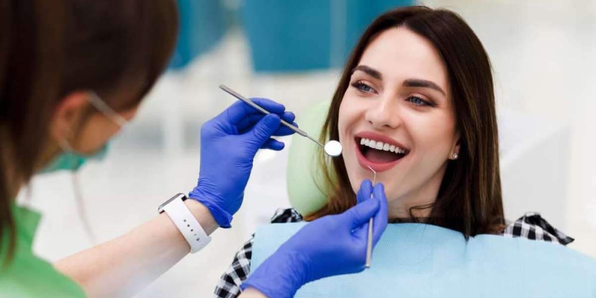 A Beginner's Guide to Dentures in Peterborough for Adults