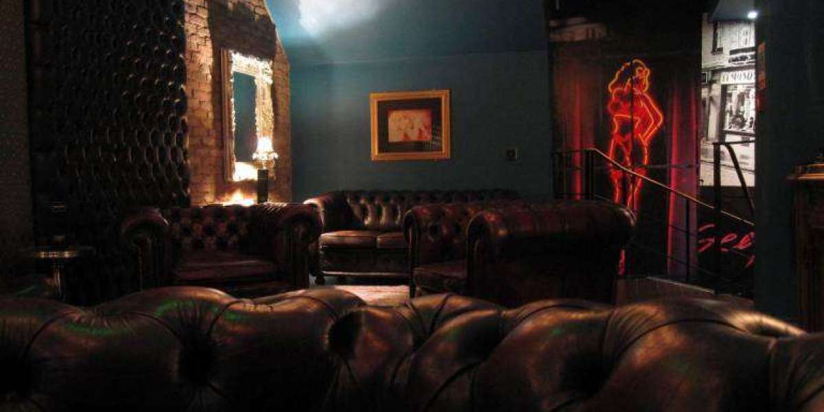 Stag Do in London: How to Plan a Night Out in Soho