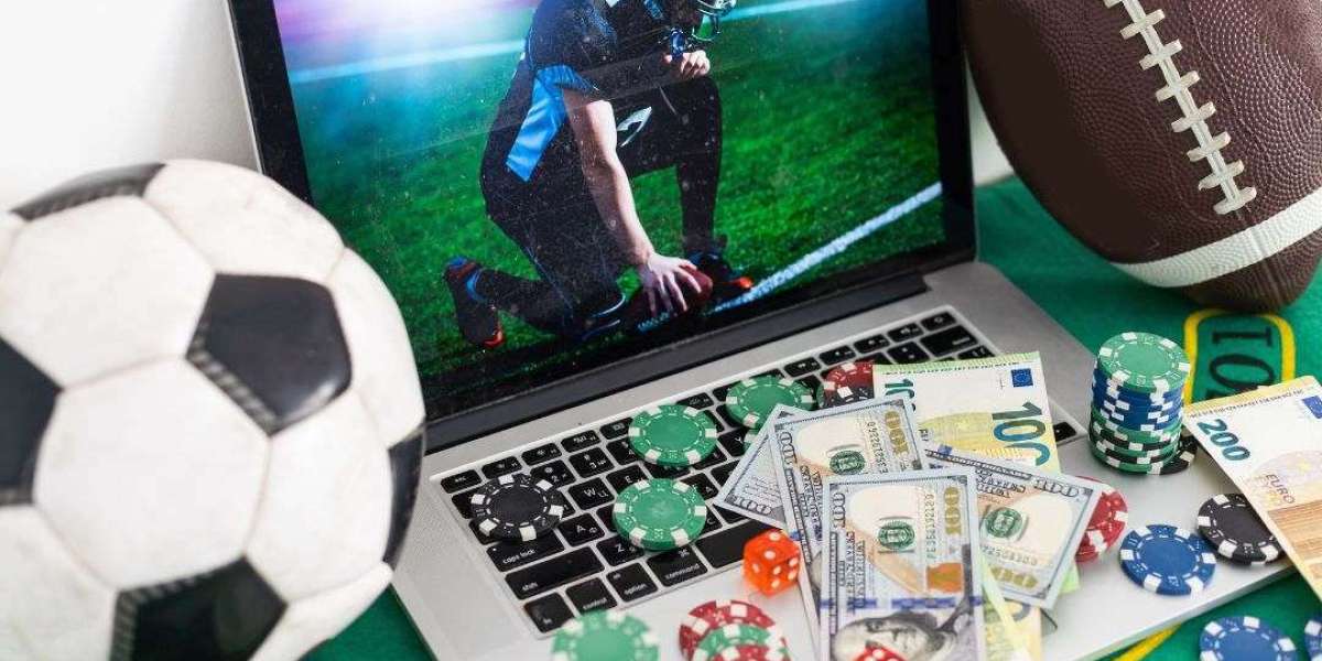 Live Streaming Blackjack Casino Games with Real Dealers