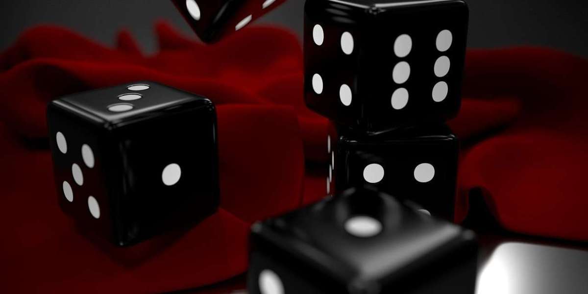 Blockchain Technology and Online Gambling: Exploring the Impact of Decentralized Finance on Trust and Security in Casino