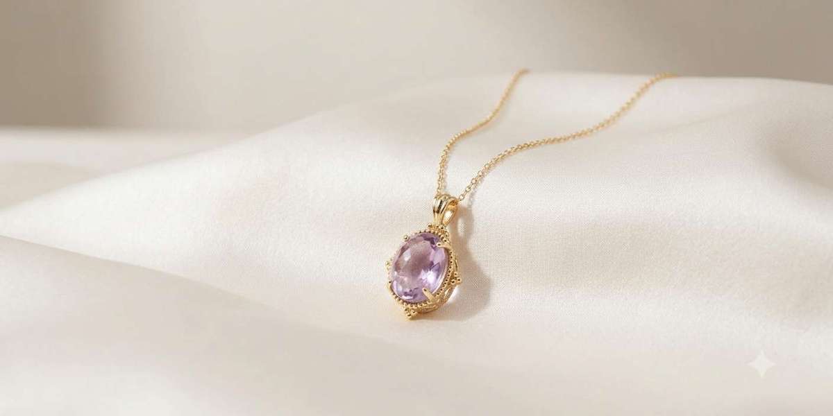 How to Choose the Perfect Crystal Necklace in the UK